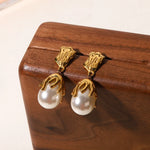 Load image into Gallery viewer, 18k Blooming Pearl Necklace and Earrings
