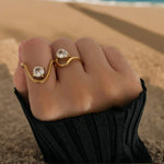 Load image into Gallery viewer, 18k Irregular Twist Diamond Ring
