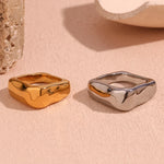 Load image into Gallery viewer, 18k Textured Square Ring
