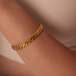Load image into Gallery viewer, 18k Chunky Gold Woven Bangle Bracelet
