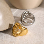Load image into Gallery viewer, 18k Spiral Statement Ring
