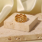 Load image into Gallery viewer, 18k Rice Bead Ring
