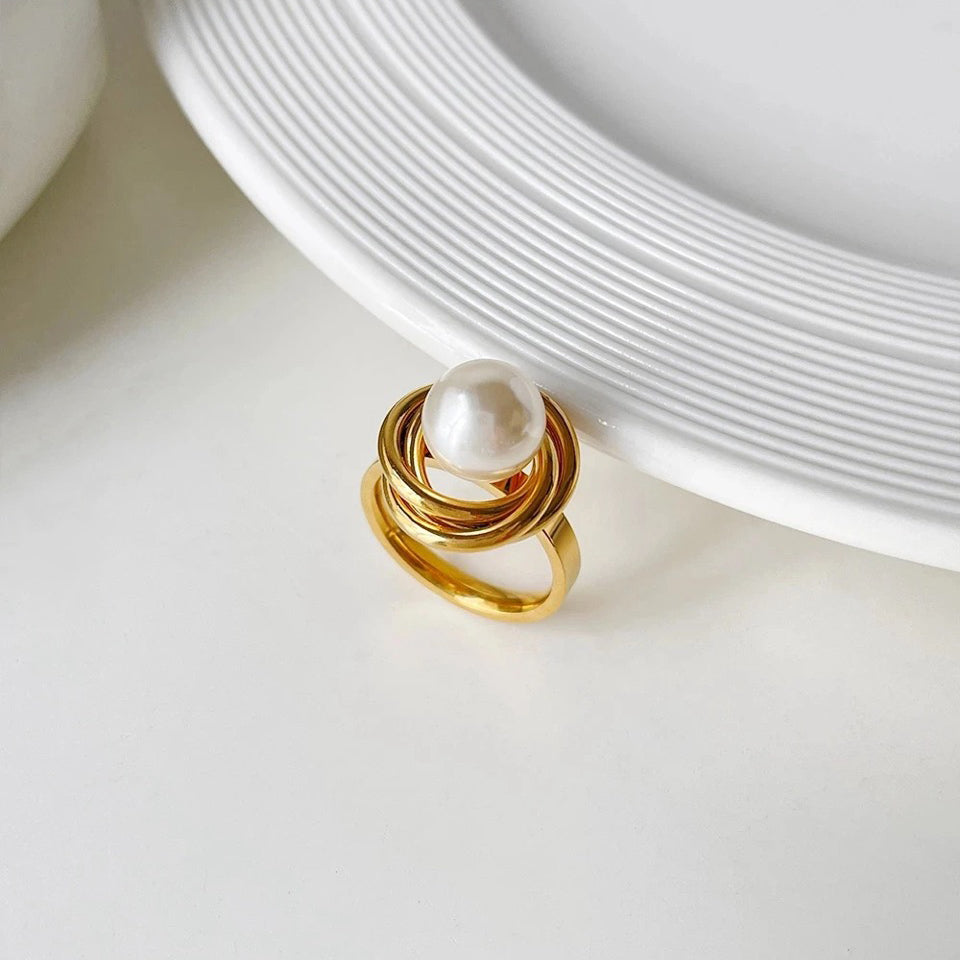 18k classy statement dual disc pearl ring