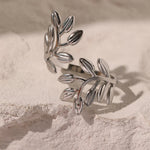 Load image into Gallery viewer, Elegant Floral Wrap Wring
