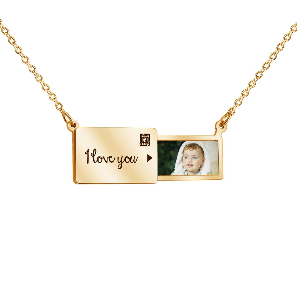 Amoura Memory Necklace