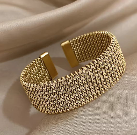 Dainty Braided Charm Bracelet