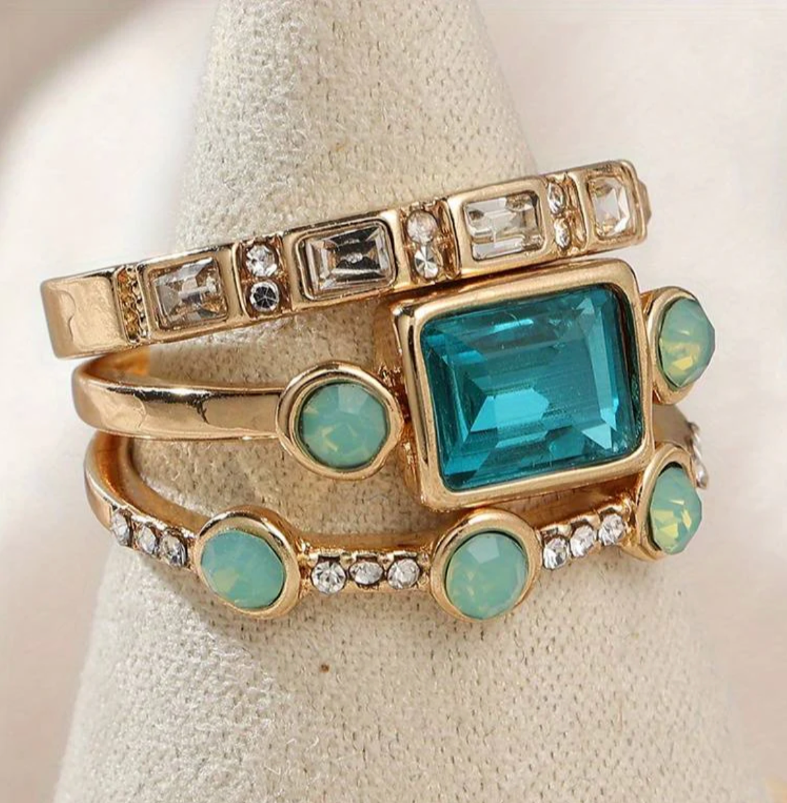 Dainty crystal vintage ring set