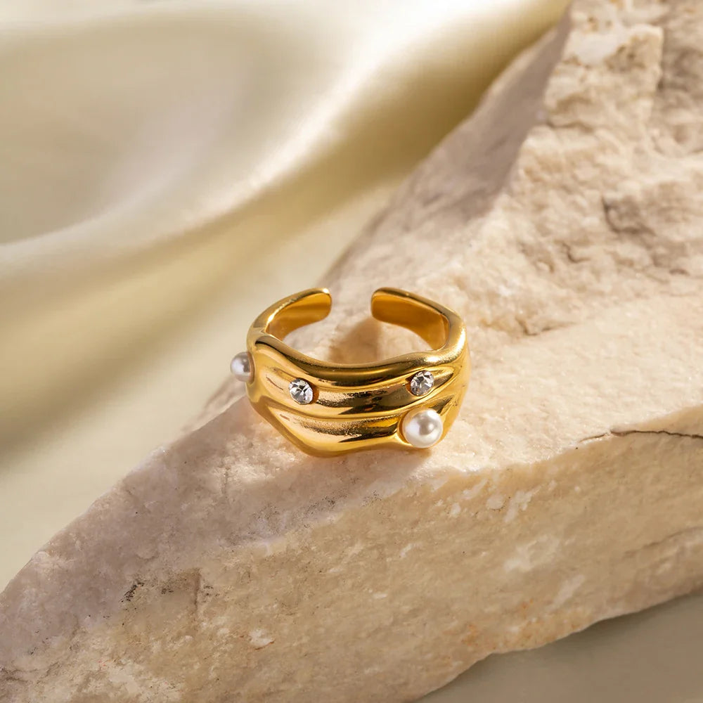 Textured pearl & diamond accented ring