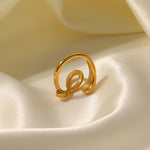 Load image into Gallery viewer, 18k Curved Elegance Ring
