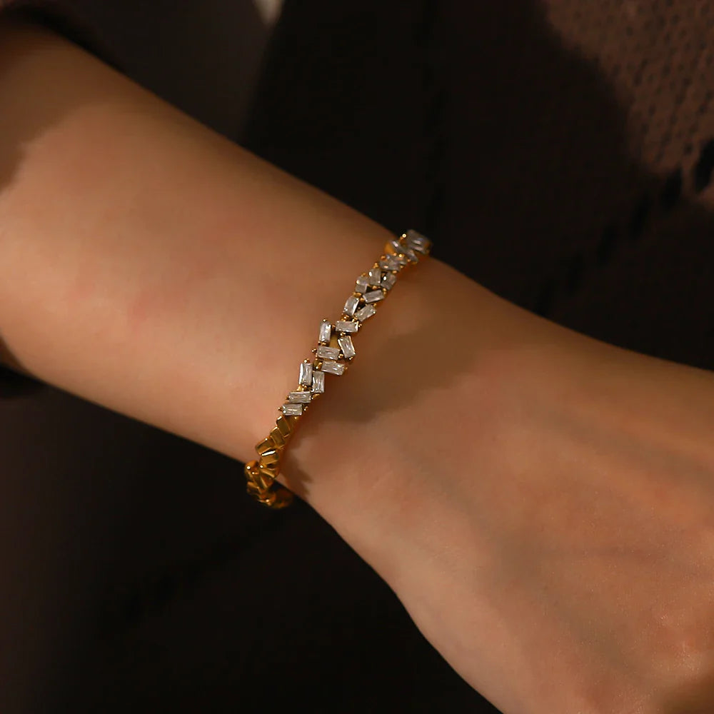 18k scattered diamonds bangle bracelet