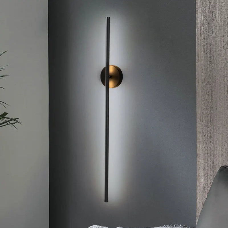 Modern Black 360° Rotatable LED Wall Lamp with Touch Switch