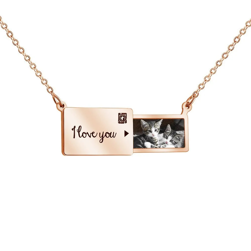 Amoura Memory Necklace