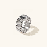 Load image into Gallery viewer, Elena Wobble Heart Gold Ring
