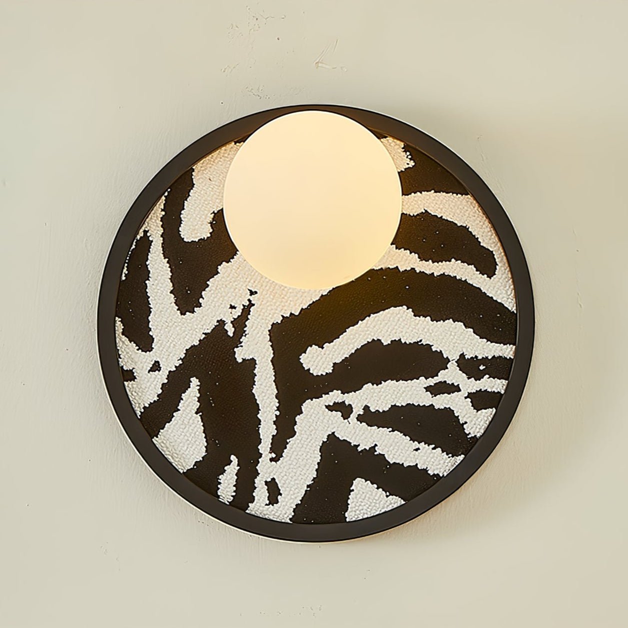 Textured Circular Frame Contemporary Wall Light