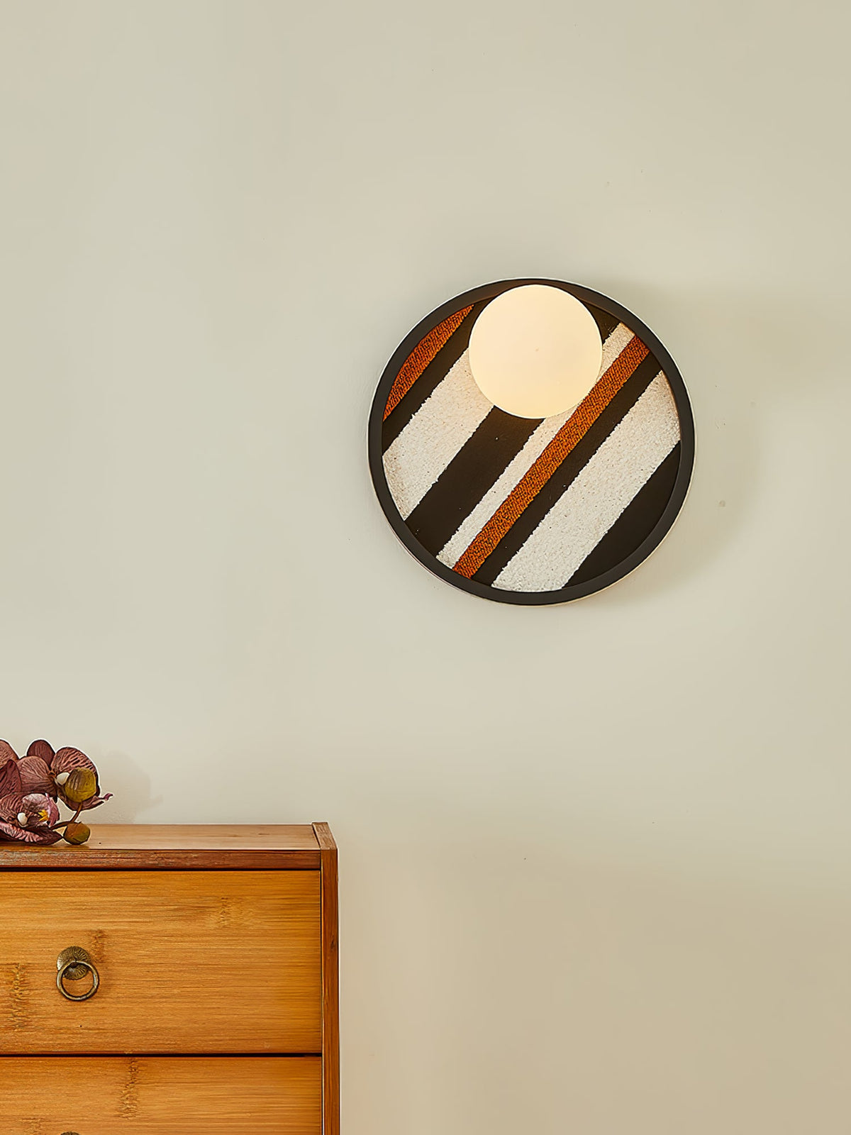 Textured Circular Frame Contemporary Wall Light
