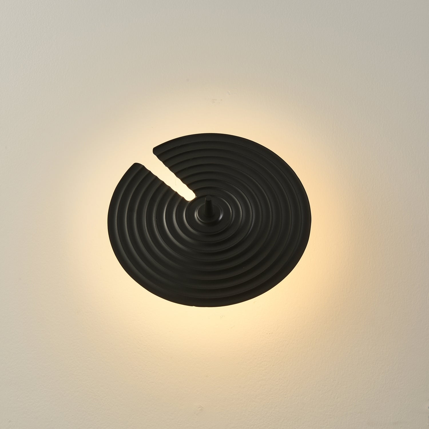 Round Rotating Shade Brass Finish Wall Lamp