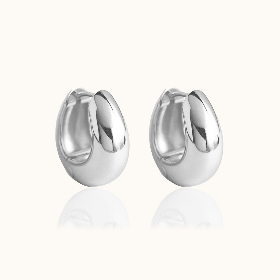 Iseul Thick Huggie Hoop Earrings