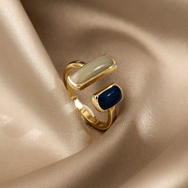 Adjustable asymmetric blue square rings 903072