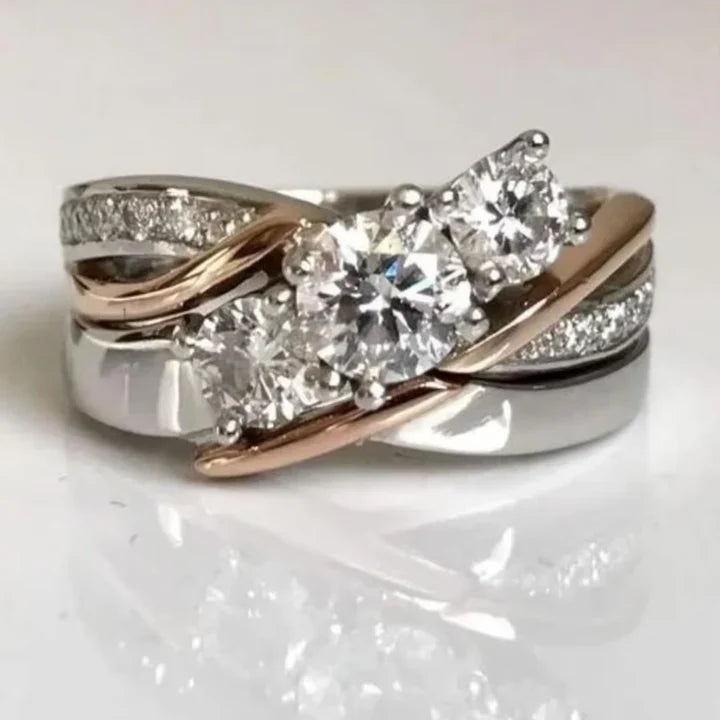 Sparkling Zirconia Vintage Ring in Gold and Silver