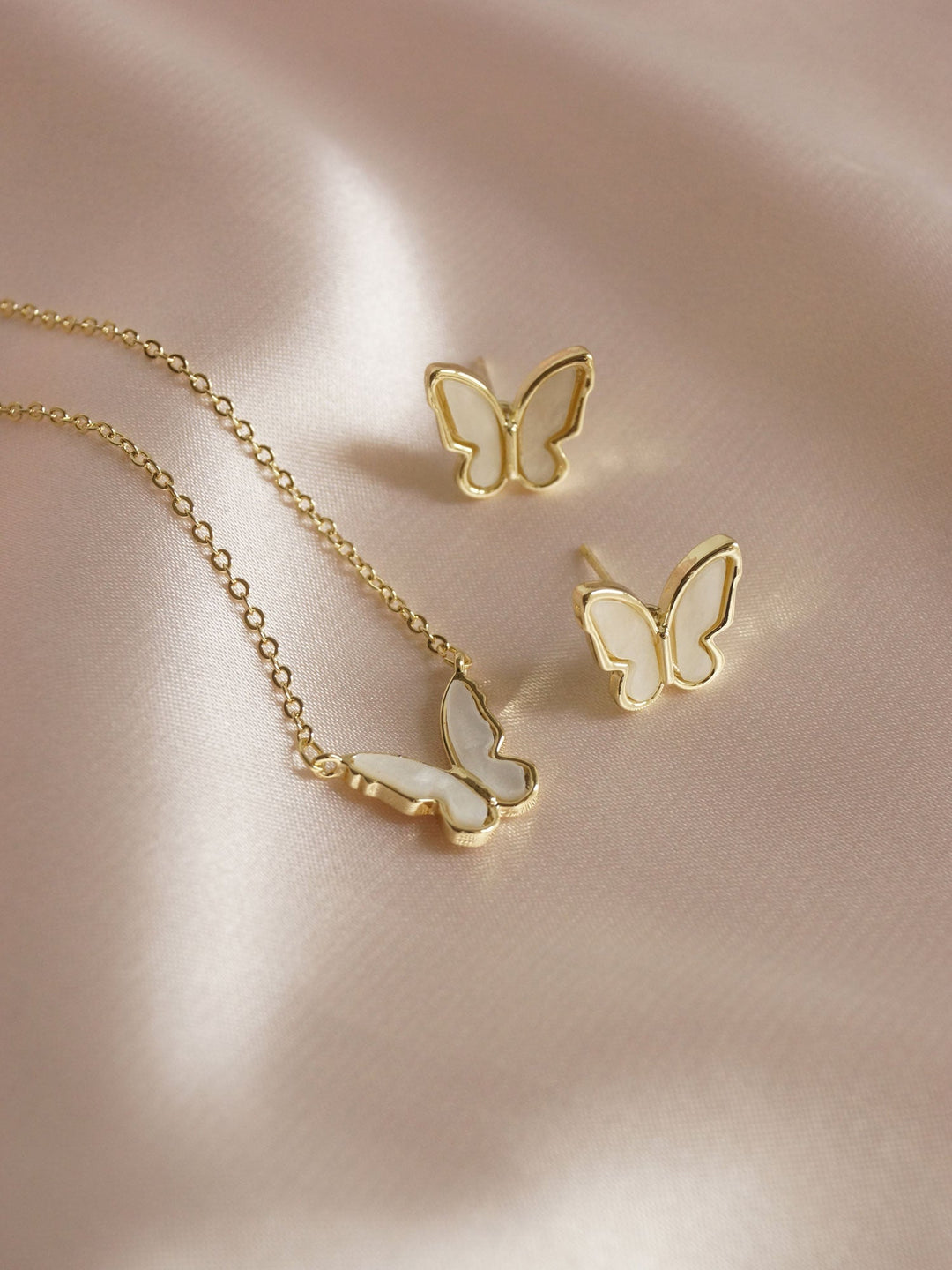 Beabell Butterfly Pearl Necklace