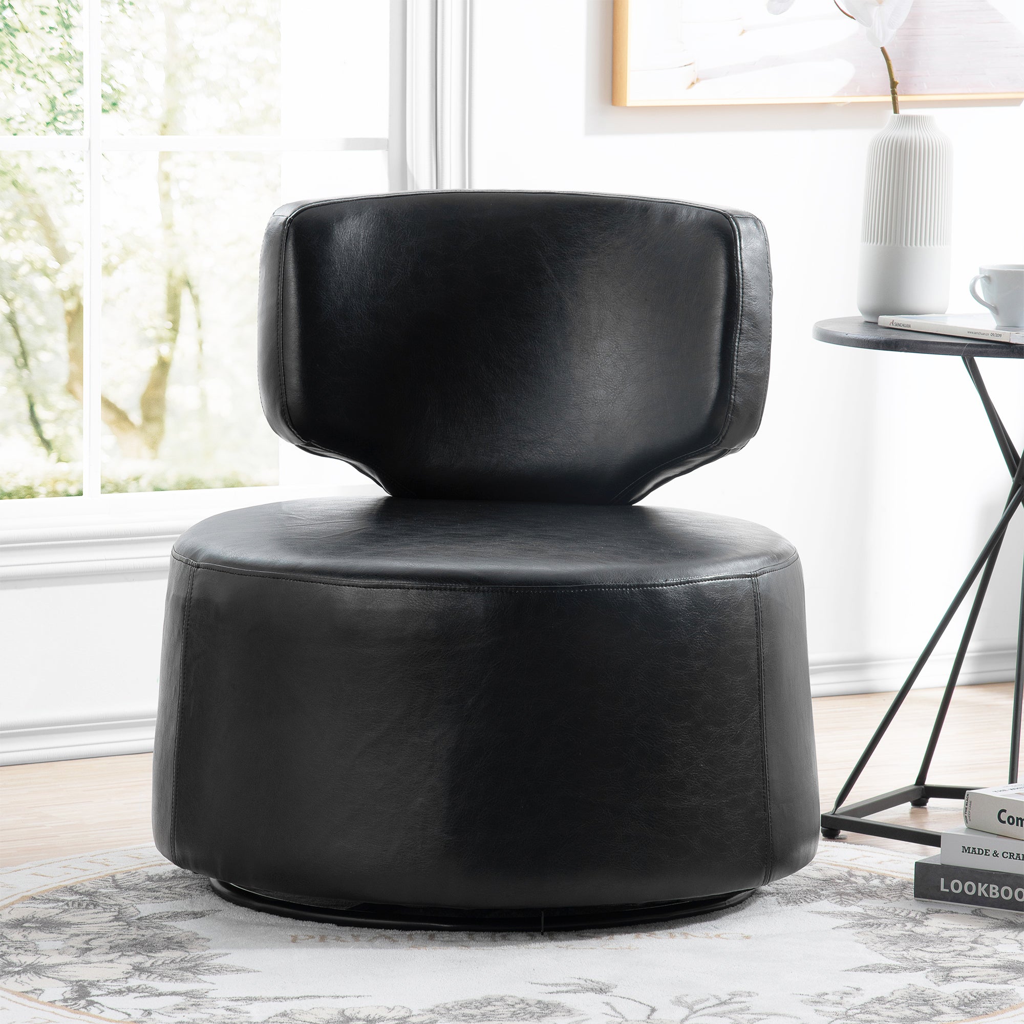 Minimal Black 360-Degree Swivel Chair