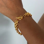 Load image into Gallery viewer, Classy Rice Bead Necklace and Bracelet
