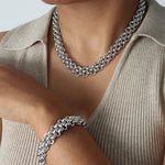 Load image into Gallery viewer, Classy Rice Bead Necklace and Bracelet
