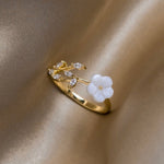 Load image into Gallery viewer, Wildflower Ring Shell Crystal Petal Ring
