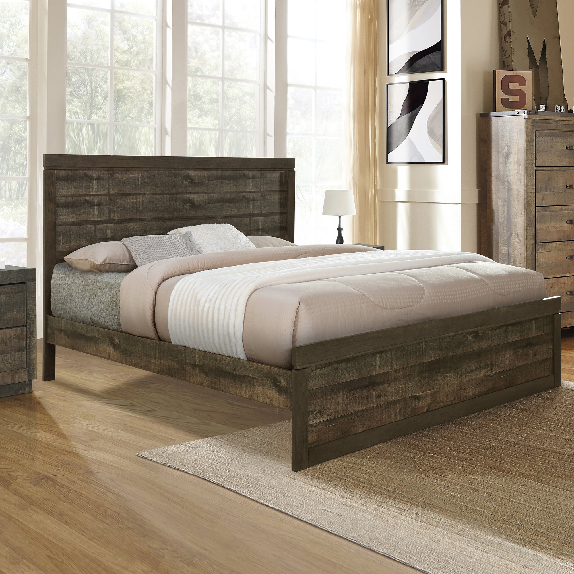 Farmhouse Style Pine Wood Platform King Bed in Rustic Brown