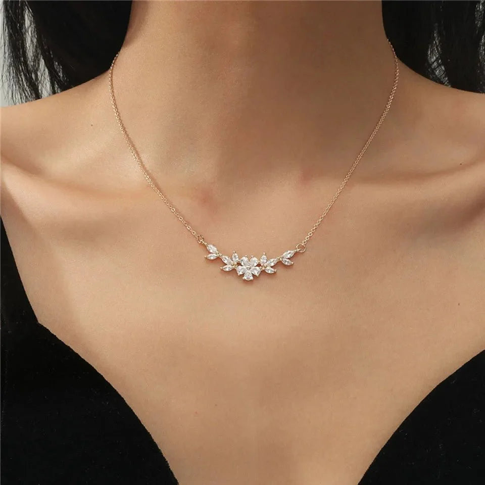 Dainty diamond floral petals necklace 482295