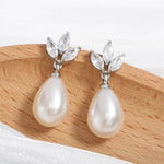 Load image into Gallery viewer, Dainty Diamond Leaf Pearl Earrings
