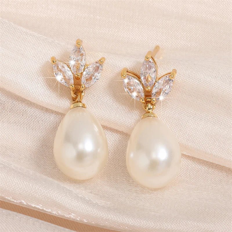 Dainty diamond leaf pearl earrings 188189