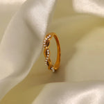 Load image into Gallery viewer, Dainty Pearl Intertwined Ring
