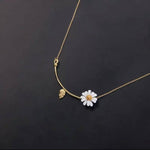 Load image into Gallery viewer, Azadeh Daisy and Leaf Necklace
