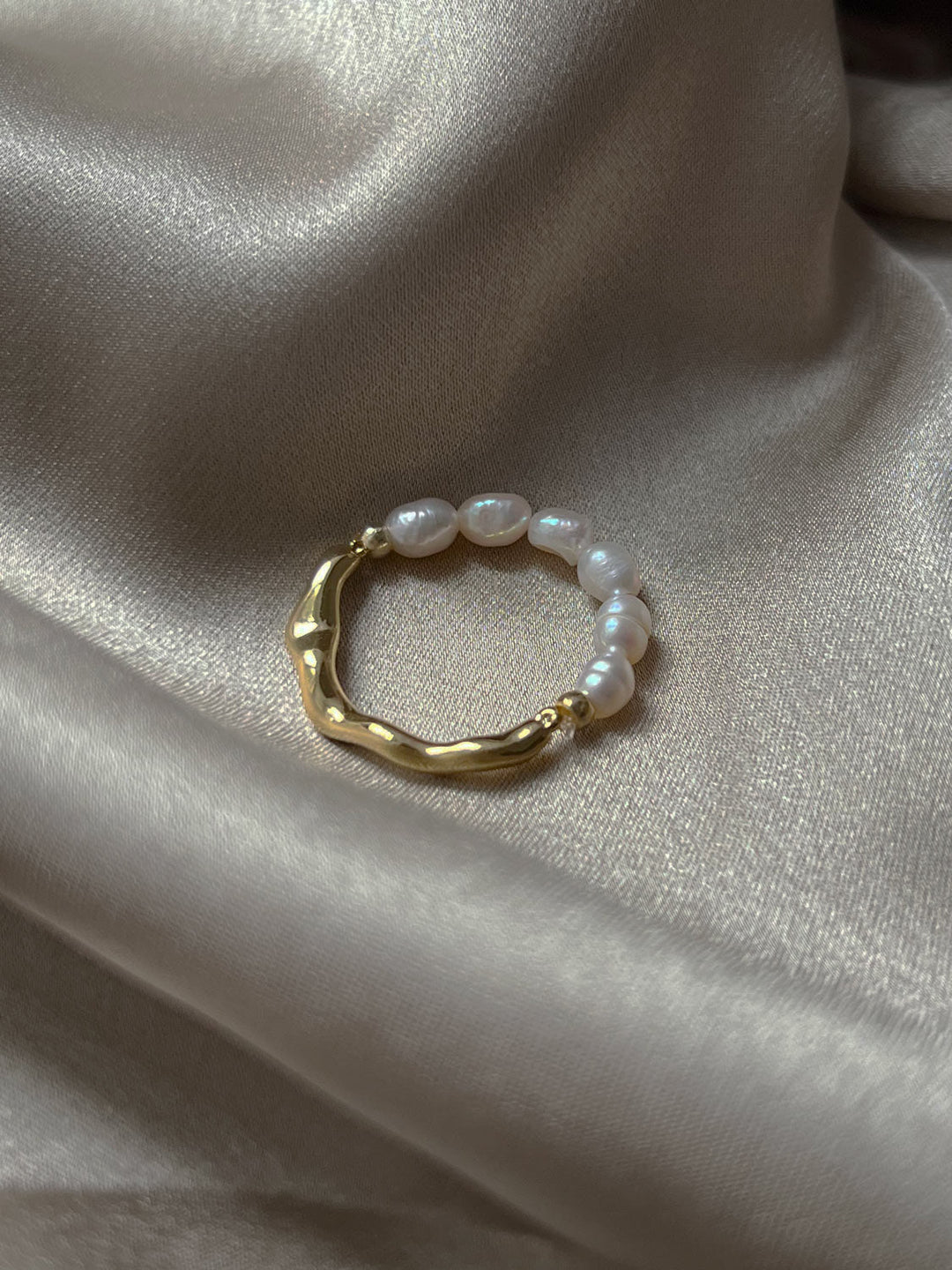 Quietly Stunning Gilden-Shore Ring