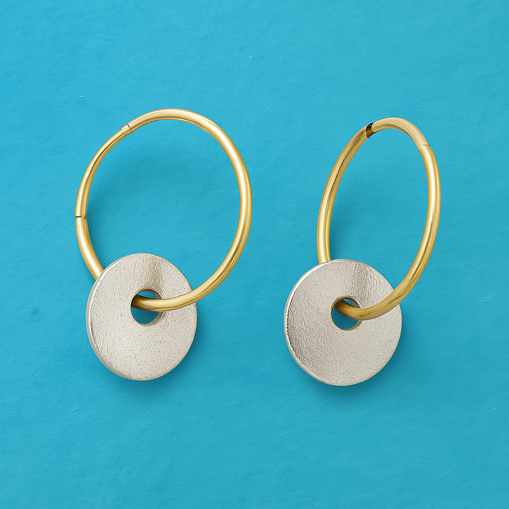 Romantic Hoop Earrings in Gold