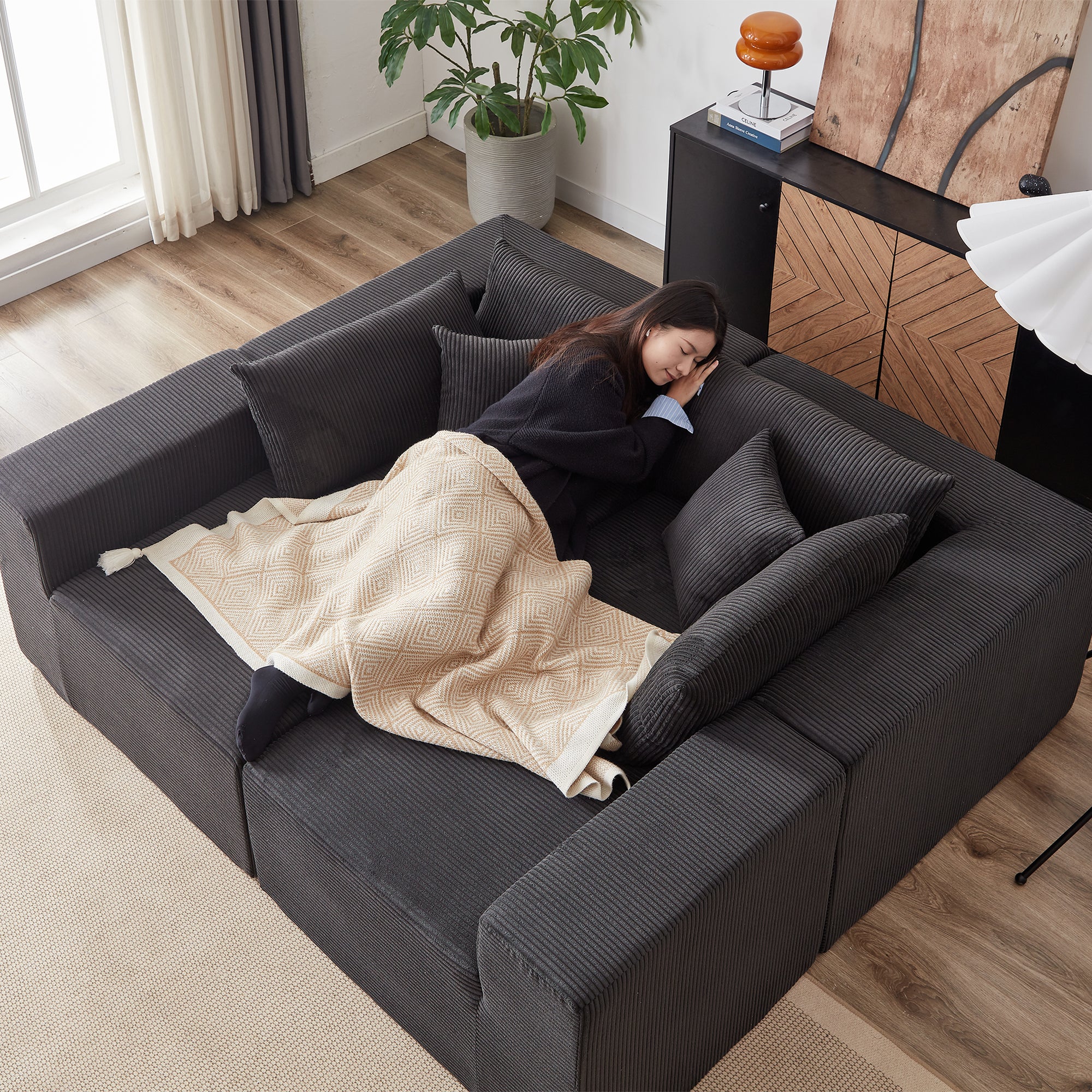 Nairobi 4-Seat Minimal Modular Sectional Sofa in Black