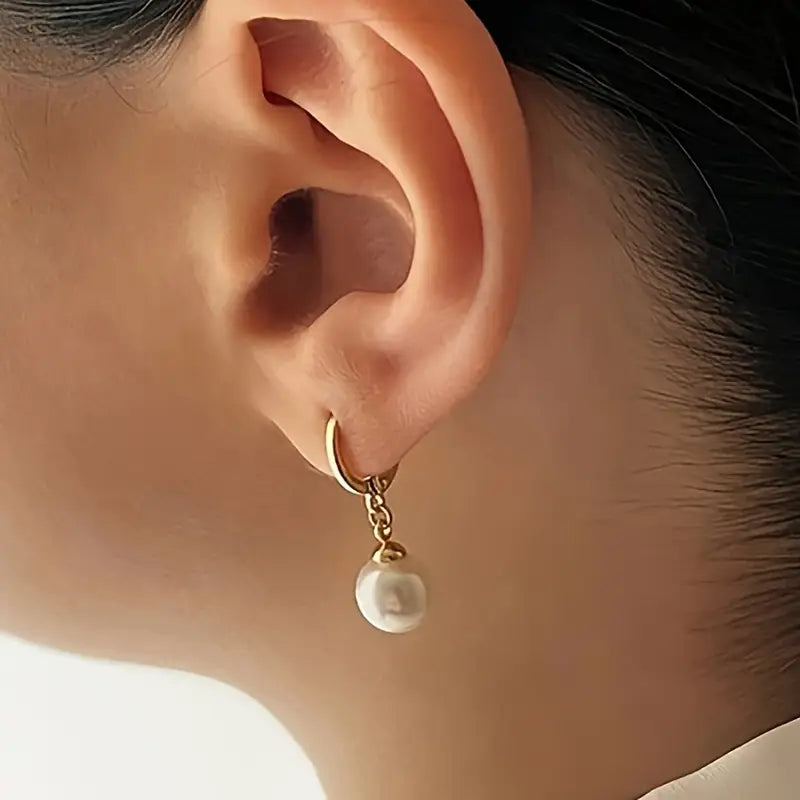 Classic Pearl Jewellery Set in Gold