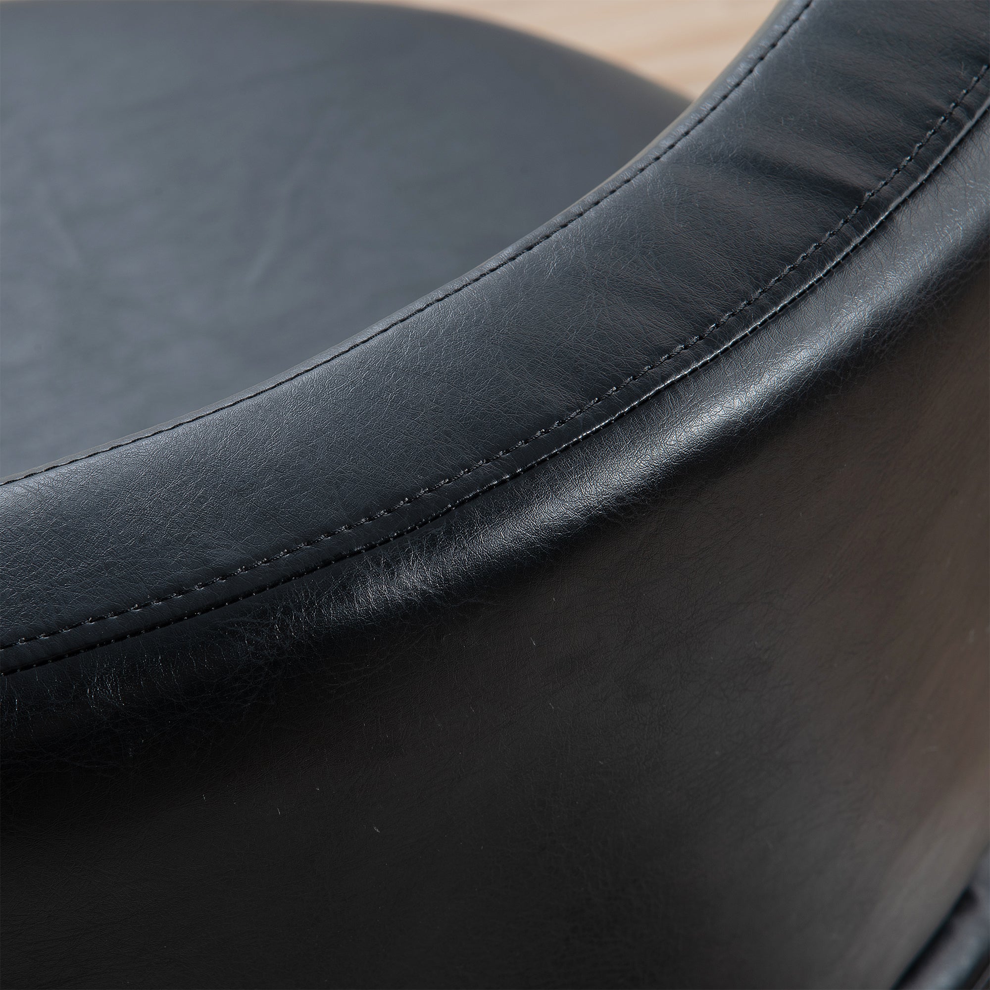 Minimal Black 360-Degree Swivel Chair