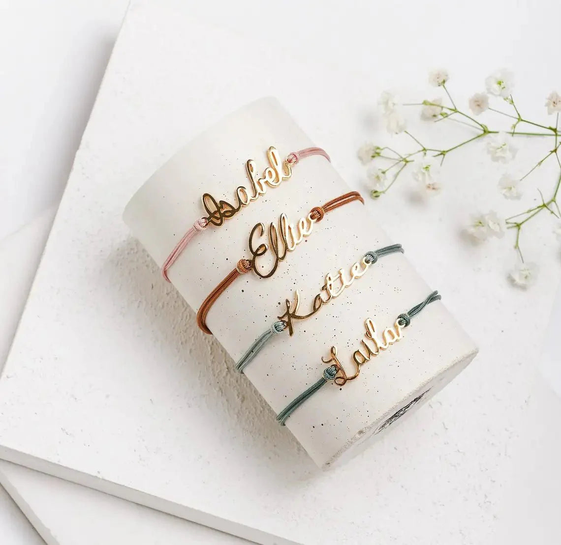 Elegant cursive name rope bracelet