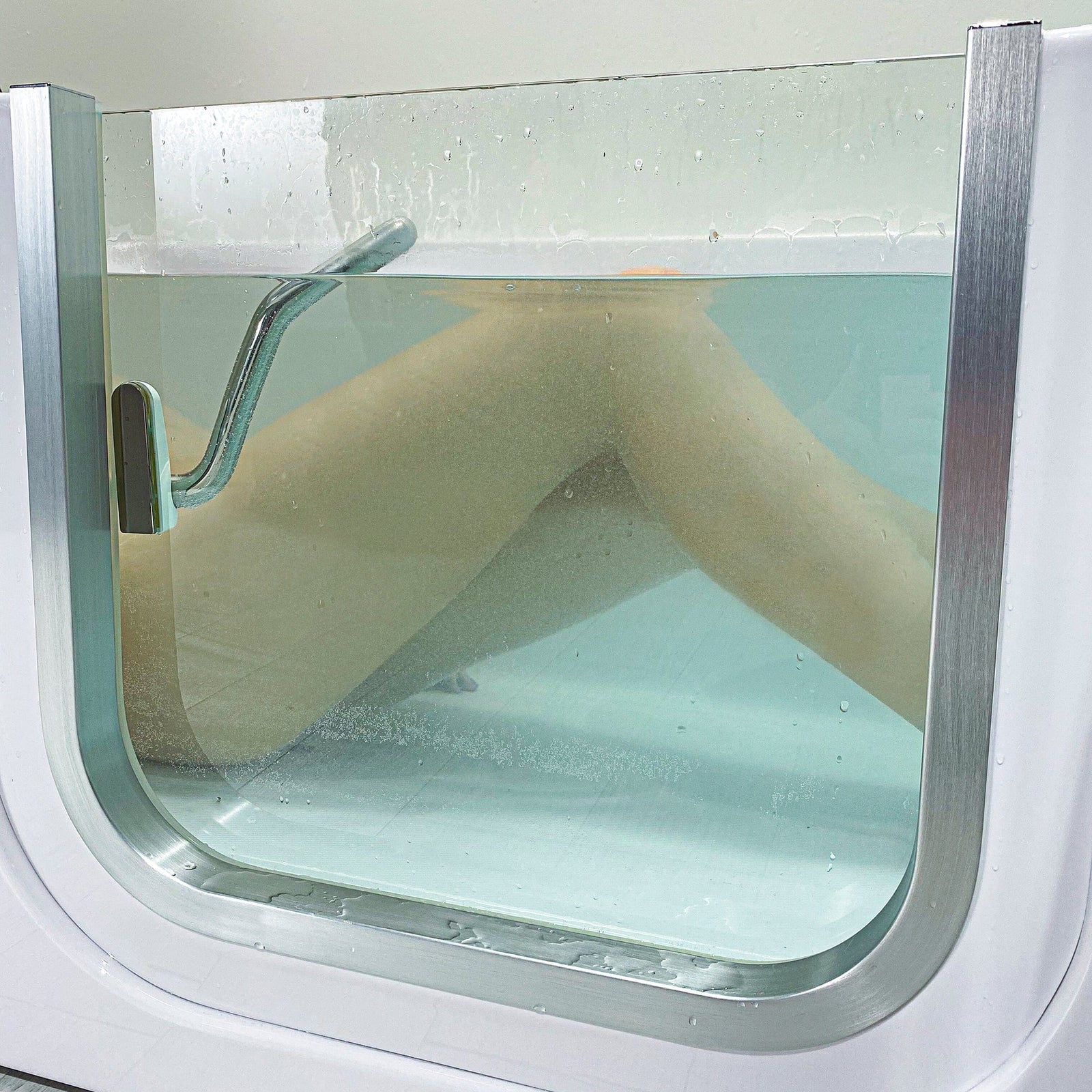 ELLA'S BUBBLES Laydown Tub Ella Laydown 30x60 Walk in Bathtub