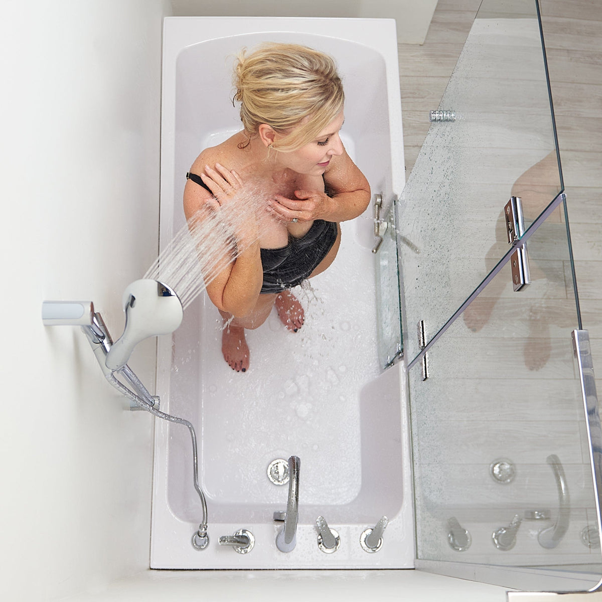 ELLA&#39;S BUBBLES Laydown Tub Ella Laydown 32x72 Walk-In-Bathtub