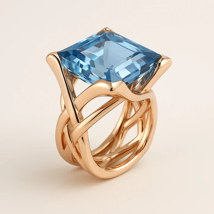 Romantic Blue Zirconia Vintage Ring in Rose Gold