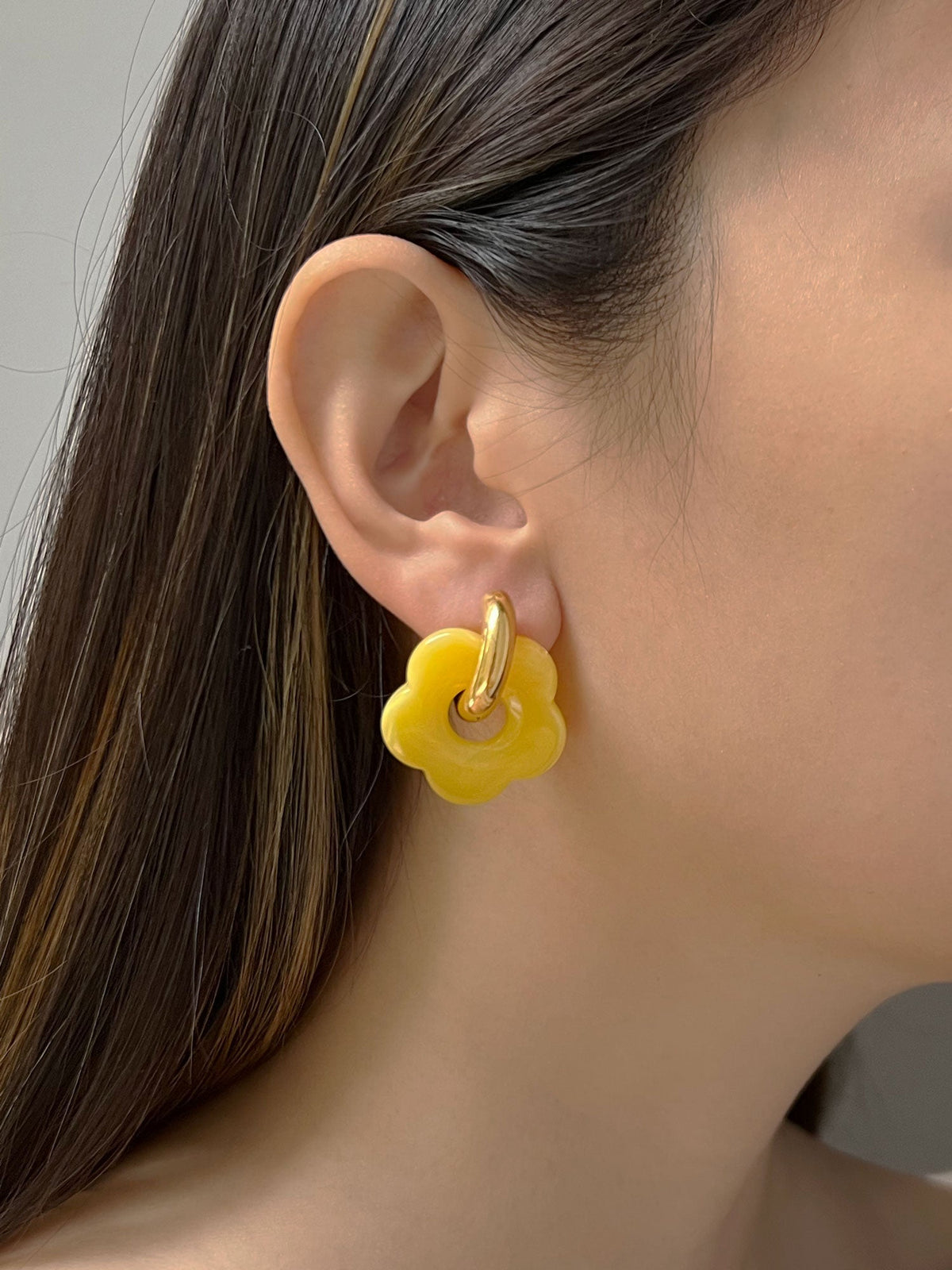 Flower hoops yellow