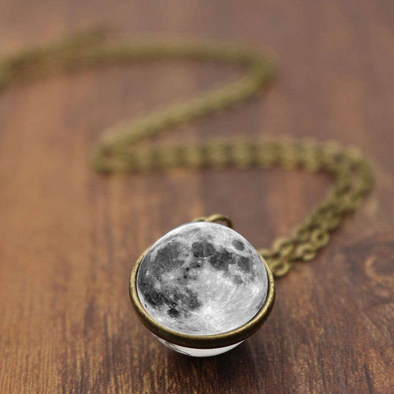 Soraya full moon sky necklace