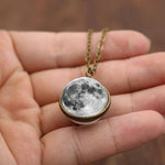 Load image into Gallery viewer, Soraya Full Moon Sky Necklace
