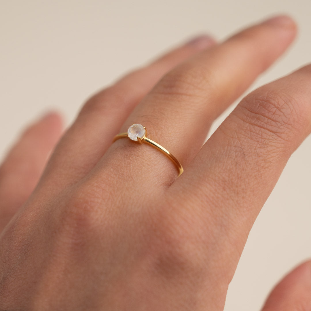 Gemma moonstone golden ring 4