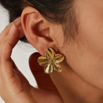 Load image into Gallery viewer, Hibiscus Floral Stud Earrings
