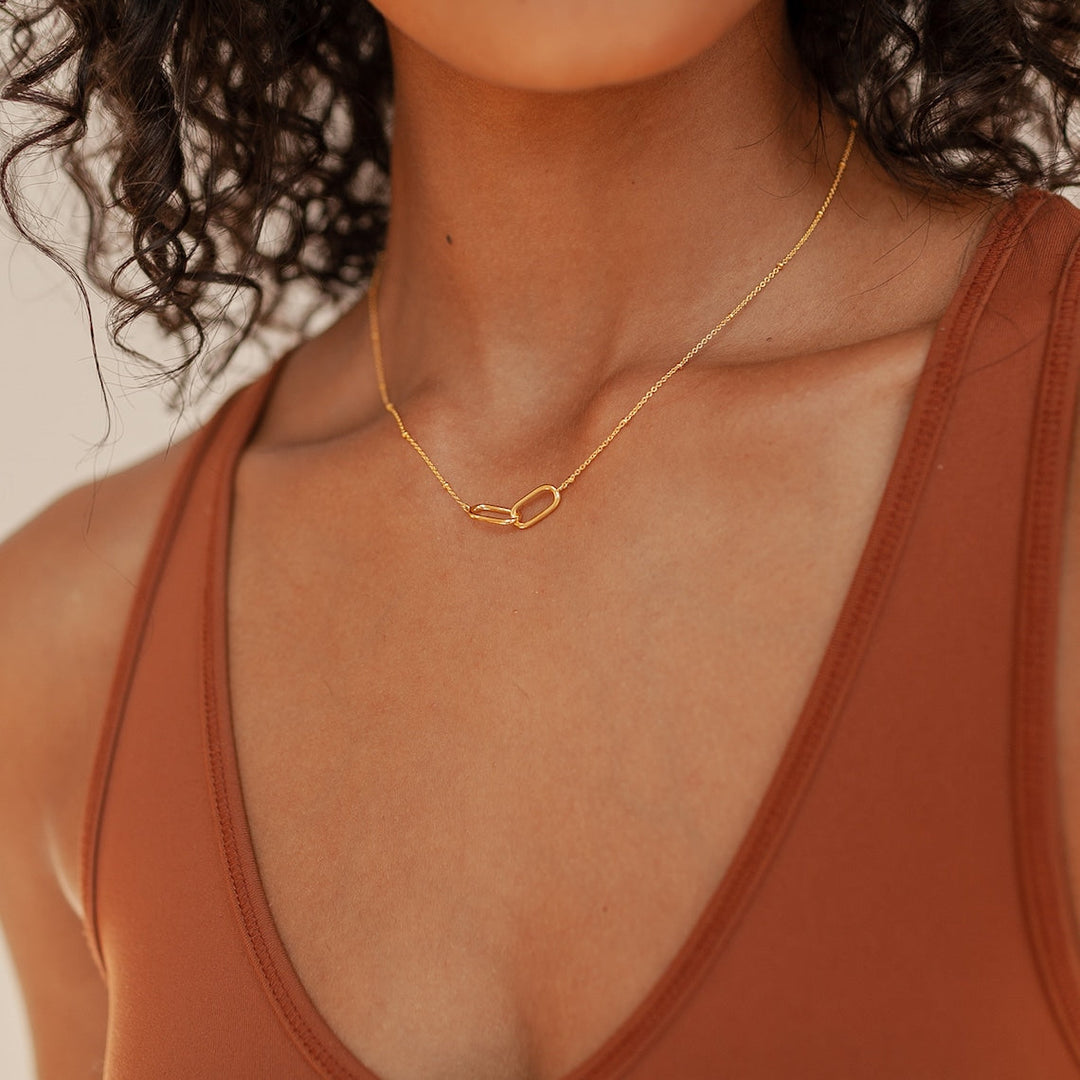Linked Pendant Necklace Connection Necklace