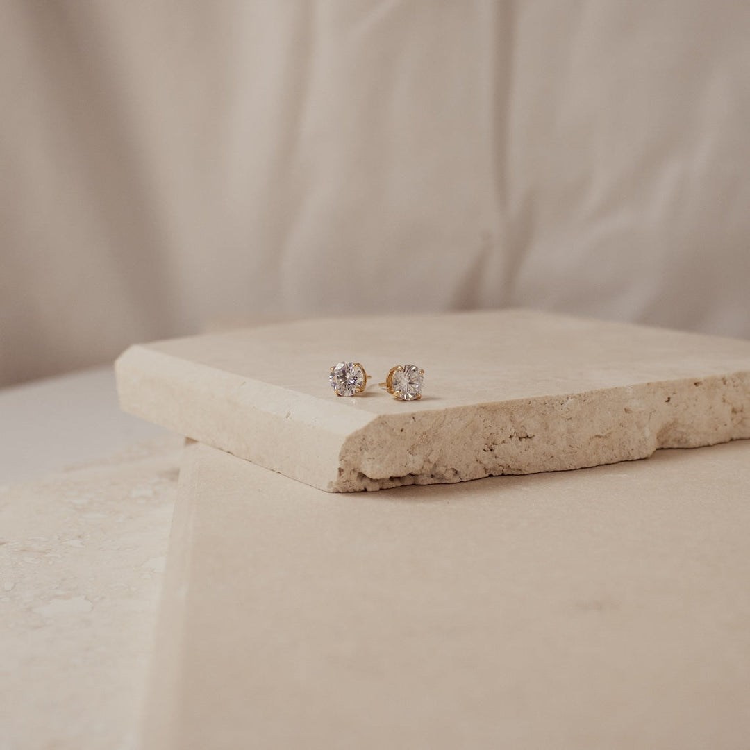 Classic Diamond Stud Earrings Round Stone Earrings